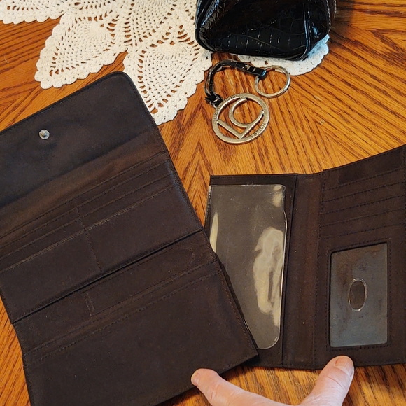 Liz Claiborne Vegan Patent Leather Purse, Wallet, Keychain Set Black - Picture 5 of 16